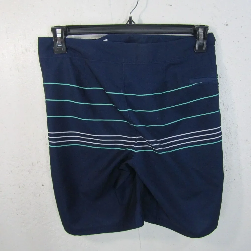 Vineyard Vines dive into